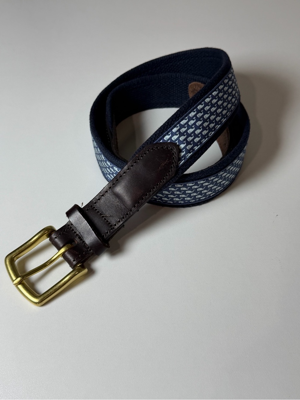 Vineyard Vines 34W Navy Whale All Over Print Brown Leather and Canvas Belt